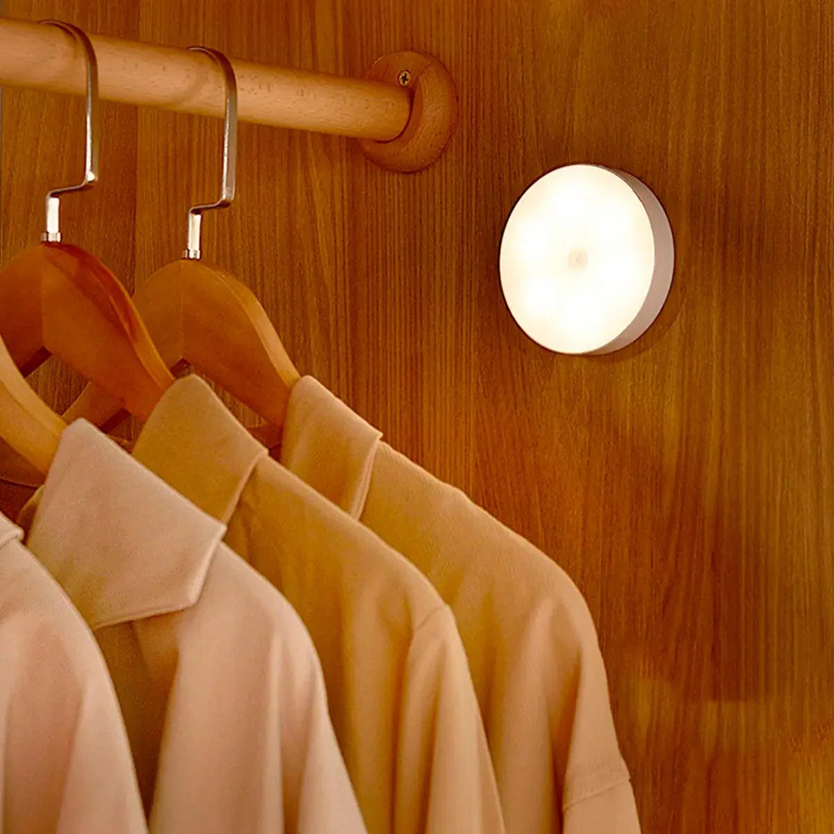 Lámpara LED con Sensor de Presencia