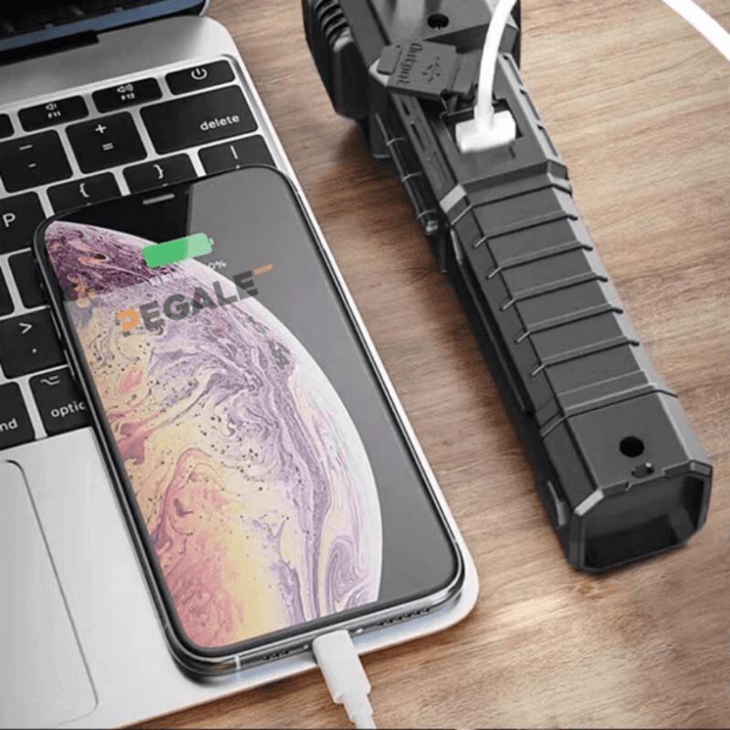 Linterna Táctica 4 en 1 | Ultra Potente e Indestructible